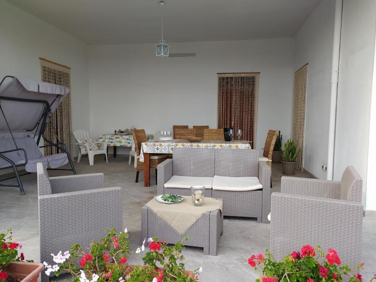 Garden house Villa Menfi Buitenkant foto